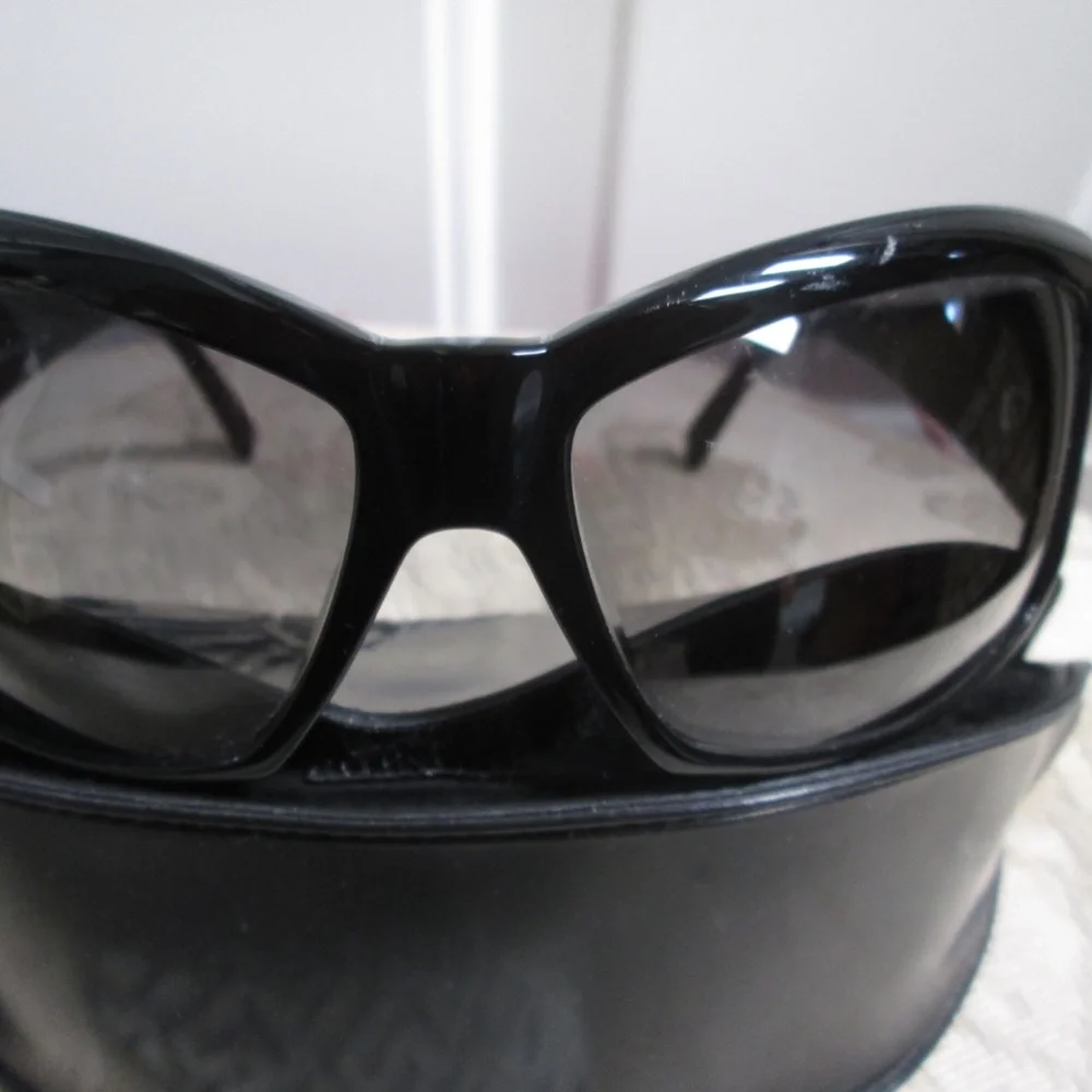 Versace women's sunglasses - Picture 8 of 16